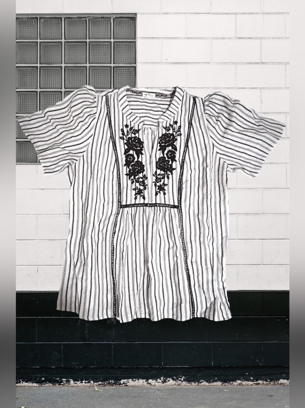 Mason & belle
 Striped Embroidered Short-Sleeve Top - Black & White medium